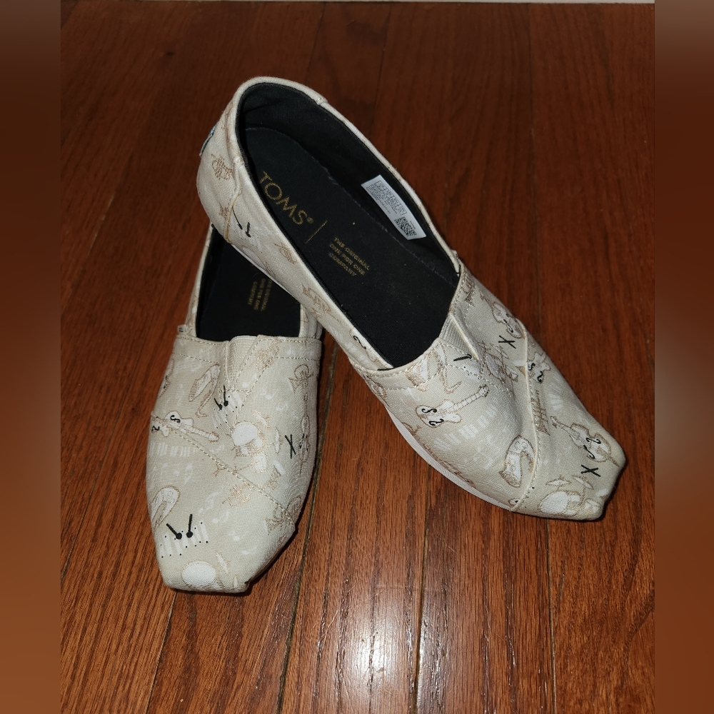 TOMS Women's Cream Slip-On Shoes